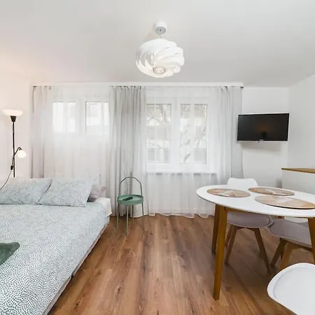 Close To Everywhere, Cosy Place Apartman