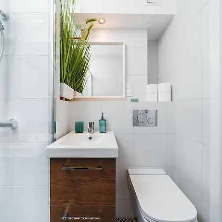 Close To Everywhere, Cosy Place *