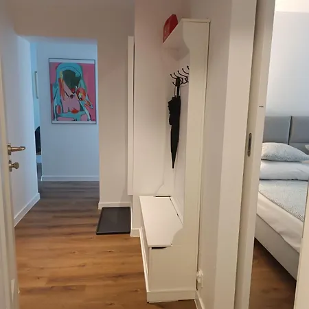 Апартаменты Close To Everywhere, Cosy Place *