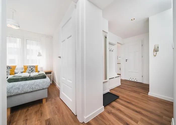 Close To Everywhere, Cosy Place *