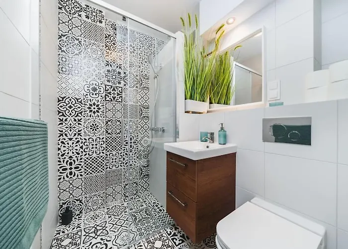 Close To Everywhere, Cosy Place